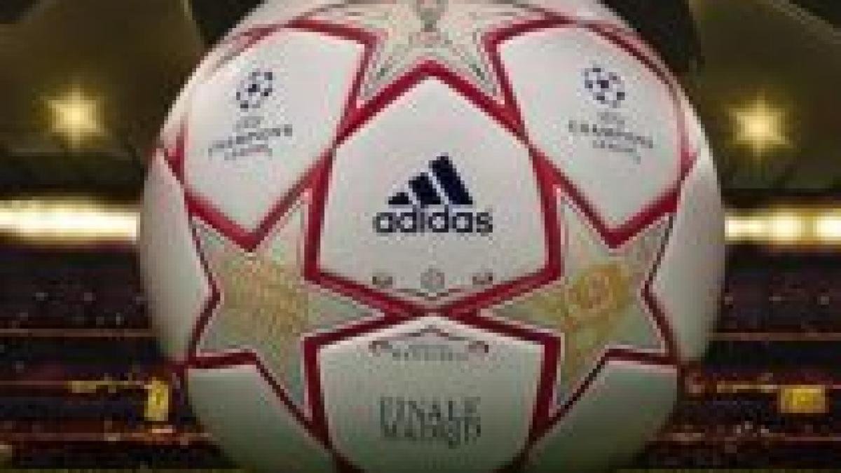 mingea finalei ligii finale madrid a fost prezentata pe berbaneu la real lyon foto