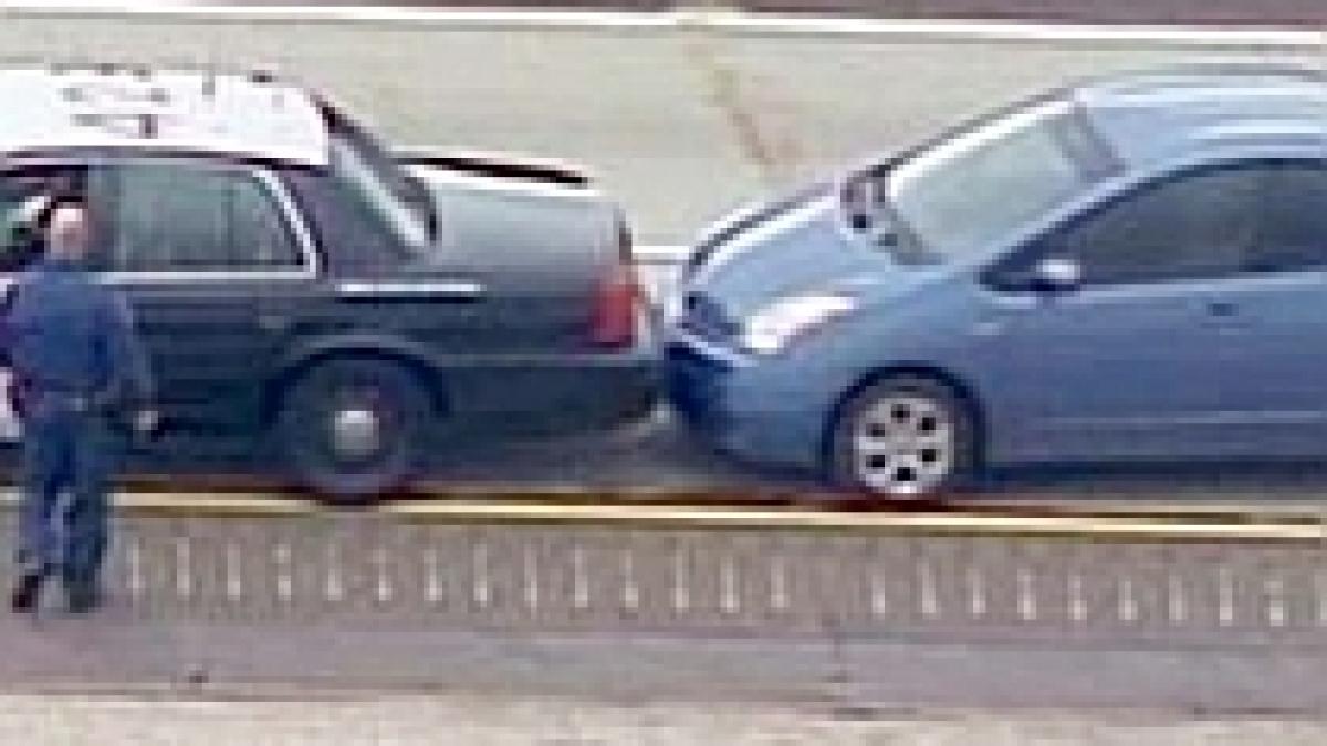 sua analizeaza introducerea cutiilor negre pentru masini