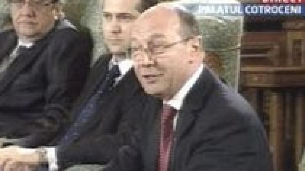 basescu ironii catre ponta nu stiu cum puteti dormi noaptea video