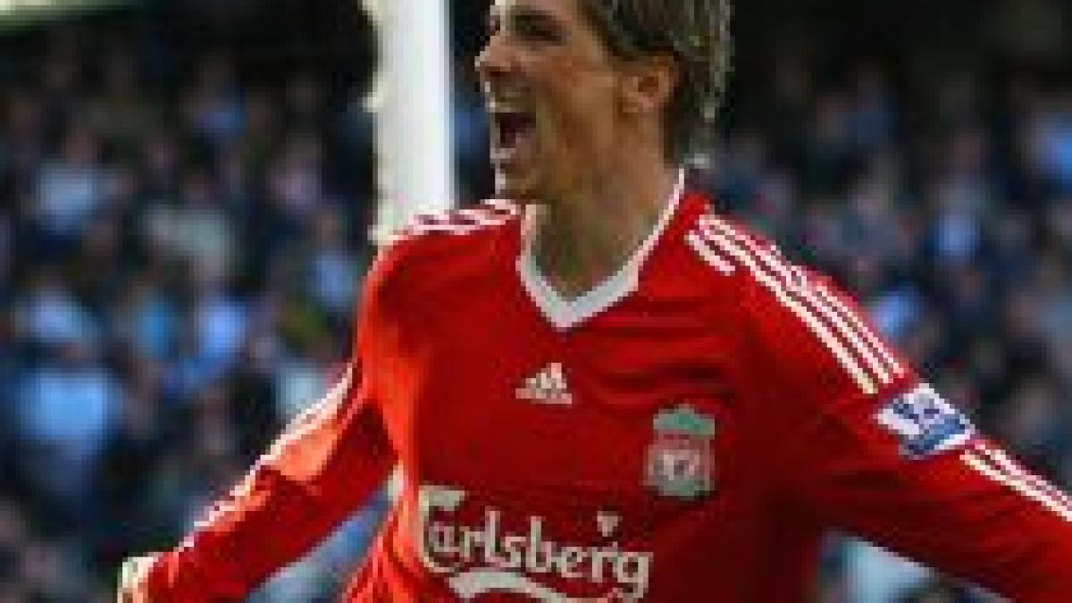 liverpool invinge portsmouth cu 4 1 si pastreaza sanse pentru calificarea in liga campionilor