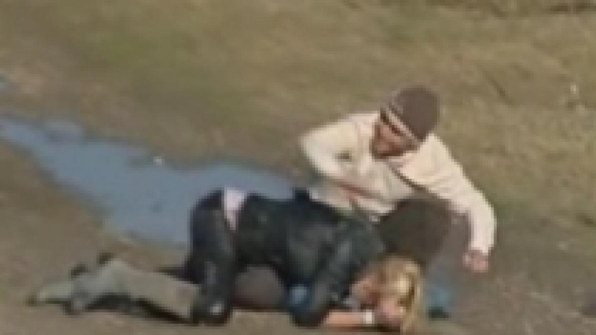 bianca lui bote in mijlocul unei farse du te dracului de prost video