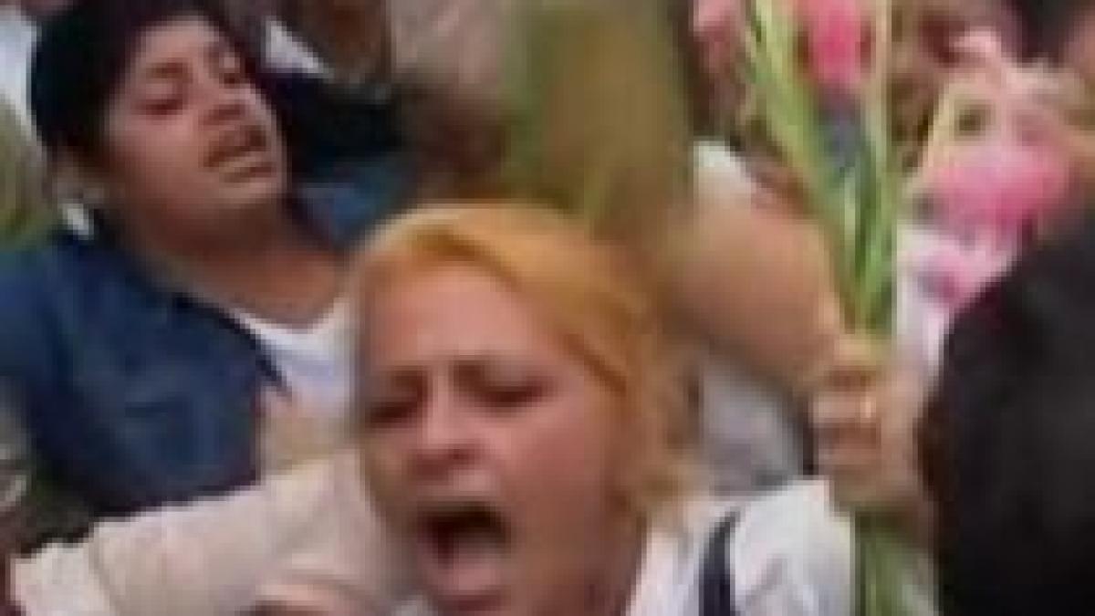 manifestatie a doamnelor in alb oprita cu brutalitate de politia cubaneza video