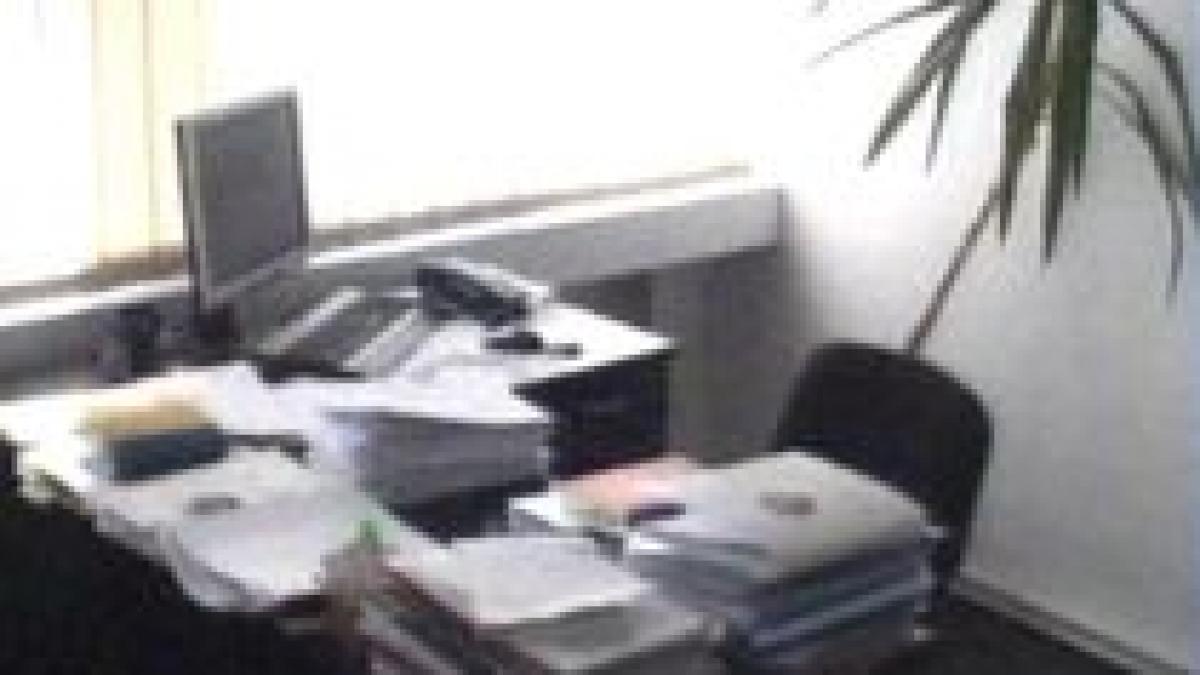 un functionar de la primaria ploiesti a facut atac cerebral dupa ce a aflat ca i a scazut salariul