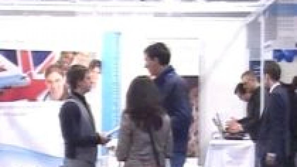 aproape 1 500 de medici au solicitat certificate de a lucra in strainatate in 2009 video