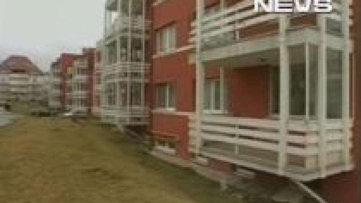 barbatii stau cu parintii pana la 30 de ani studiu european video