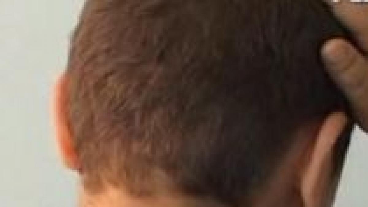 un profesor buzoian a batut un elev pana l a bagat in spital video