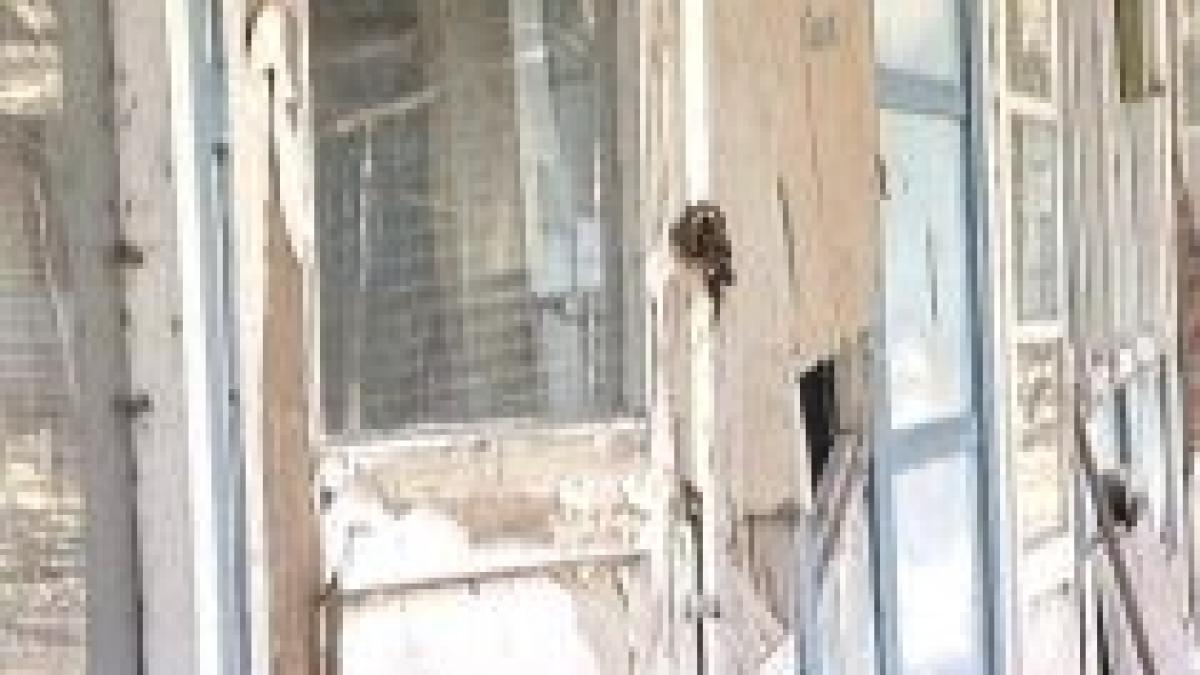 taberele scolare sunt pe cale de disparitie unele nu au mai fost finantate de 14 ani video