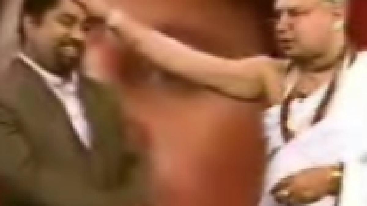 guru penibil a vrut sa ucida un om cu puterea mintii si s a facut de ras video