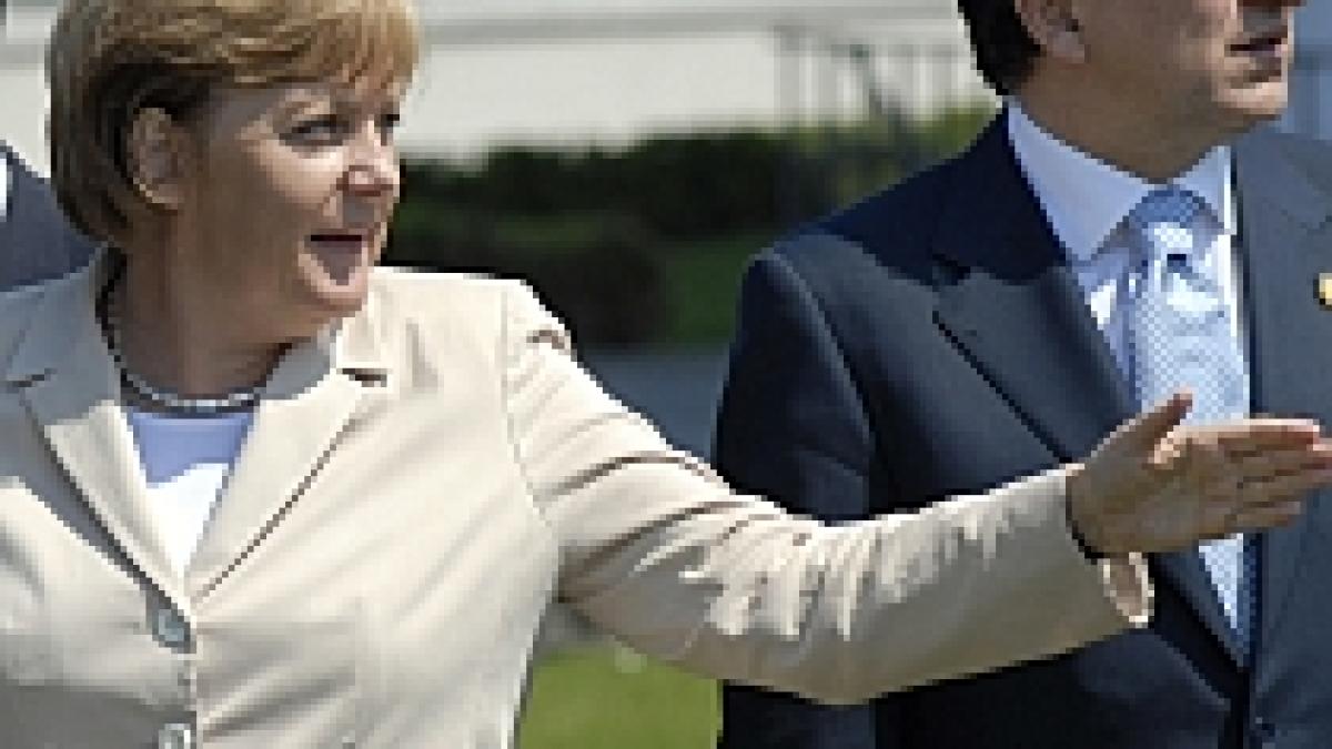 merkel il contrazice pe barroso summitul ue nu trebuie sa discute salvarea greciei