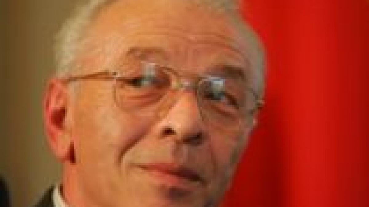 nicolae vacaroiu operat pe cord deschis la spitalul floreasca din capitala video