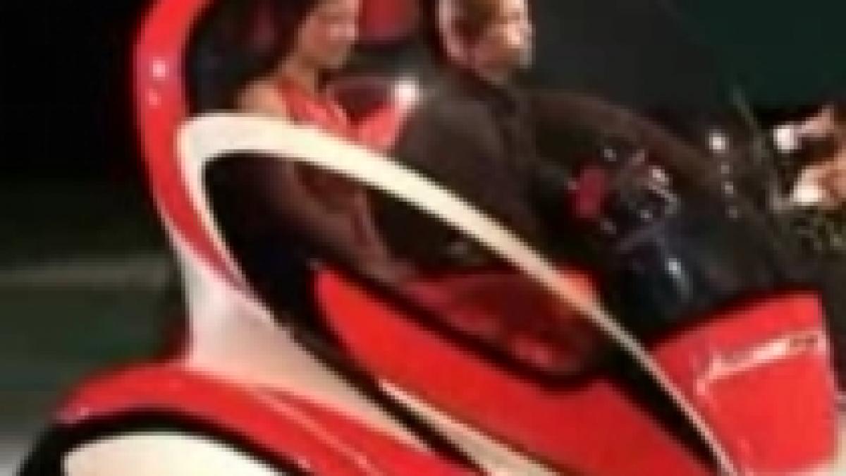 en v masina care vorbeste prezentata la shanghai video