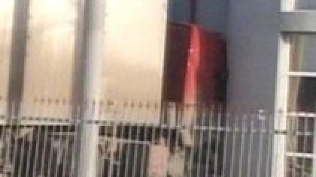 accident spectaculos in sibiu un tir distruge o masina si rupe o conducta de gaze video