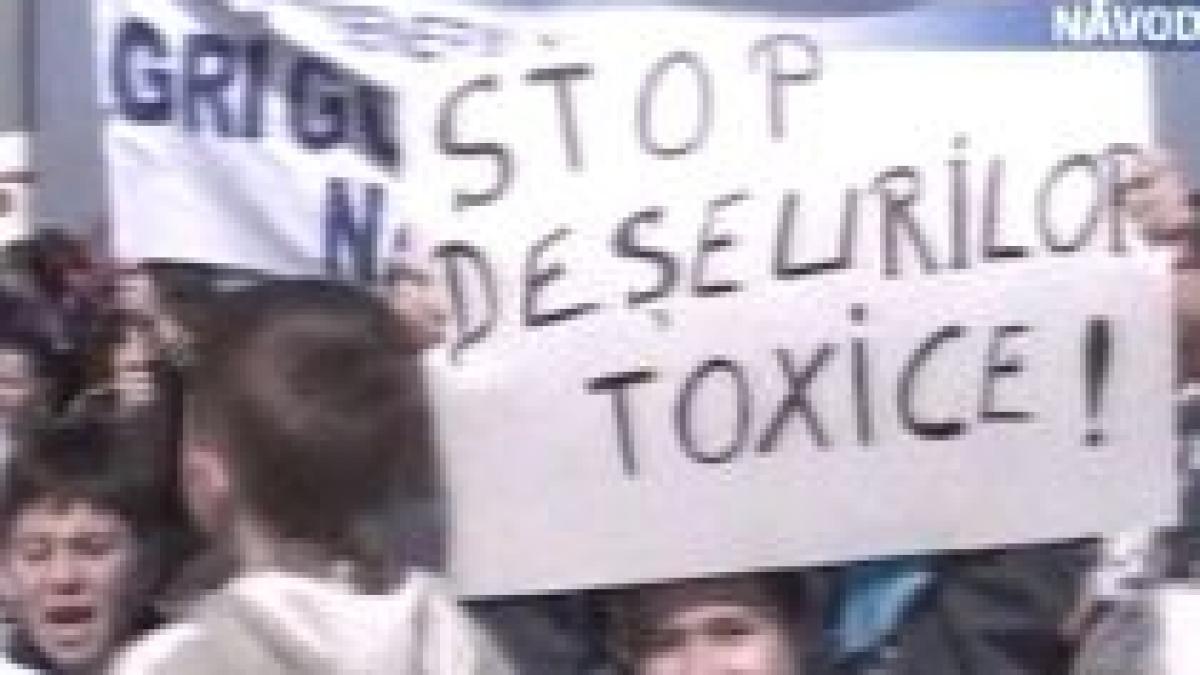 proteste la navodari impotriva construirii unui depozit pentru deseuri periculoase video
