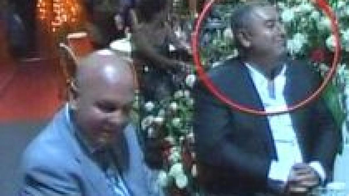 dorin cocos sotul ministrului elena udrea filmat alaturi de un interlop cautat de politia capitalei