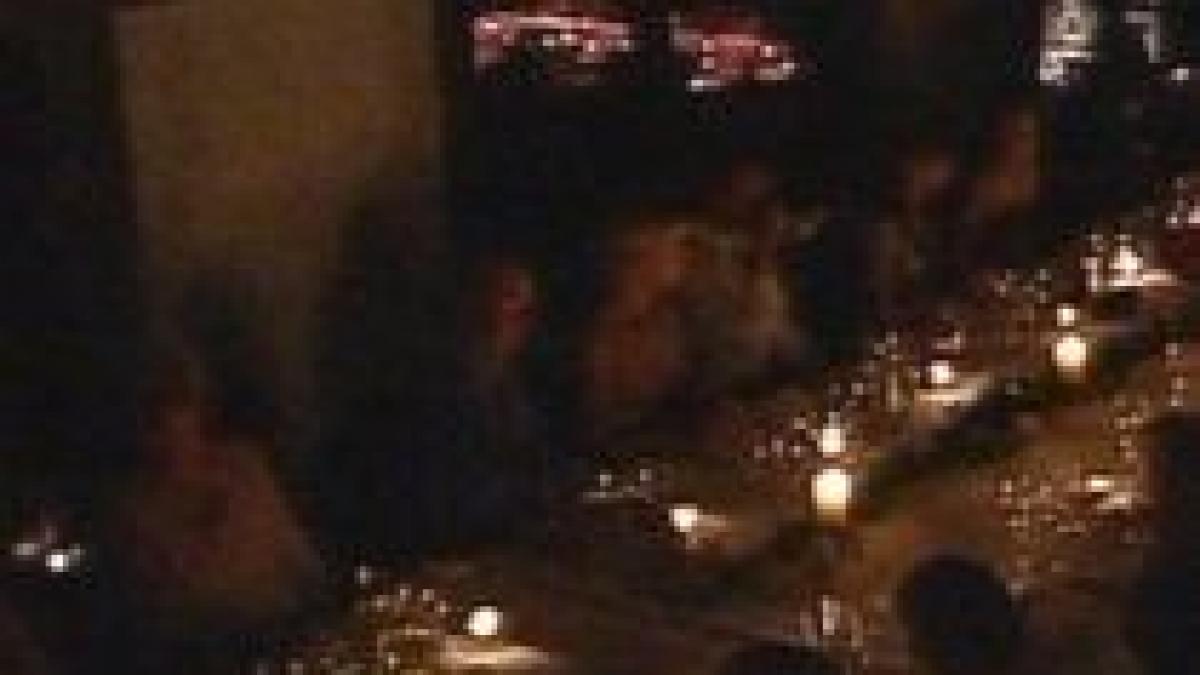 romanii nu au stins lumina in ora pamantului consumul de energie din romania a crescut