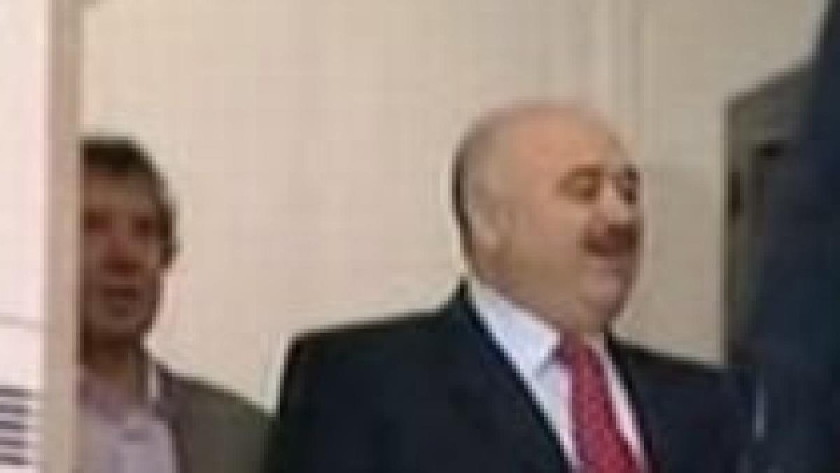 ancheta la iccj dupa ce un grefier l a ajutat pe voicu sa intre la proces pe usa folosita doar