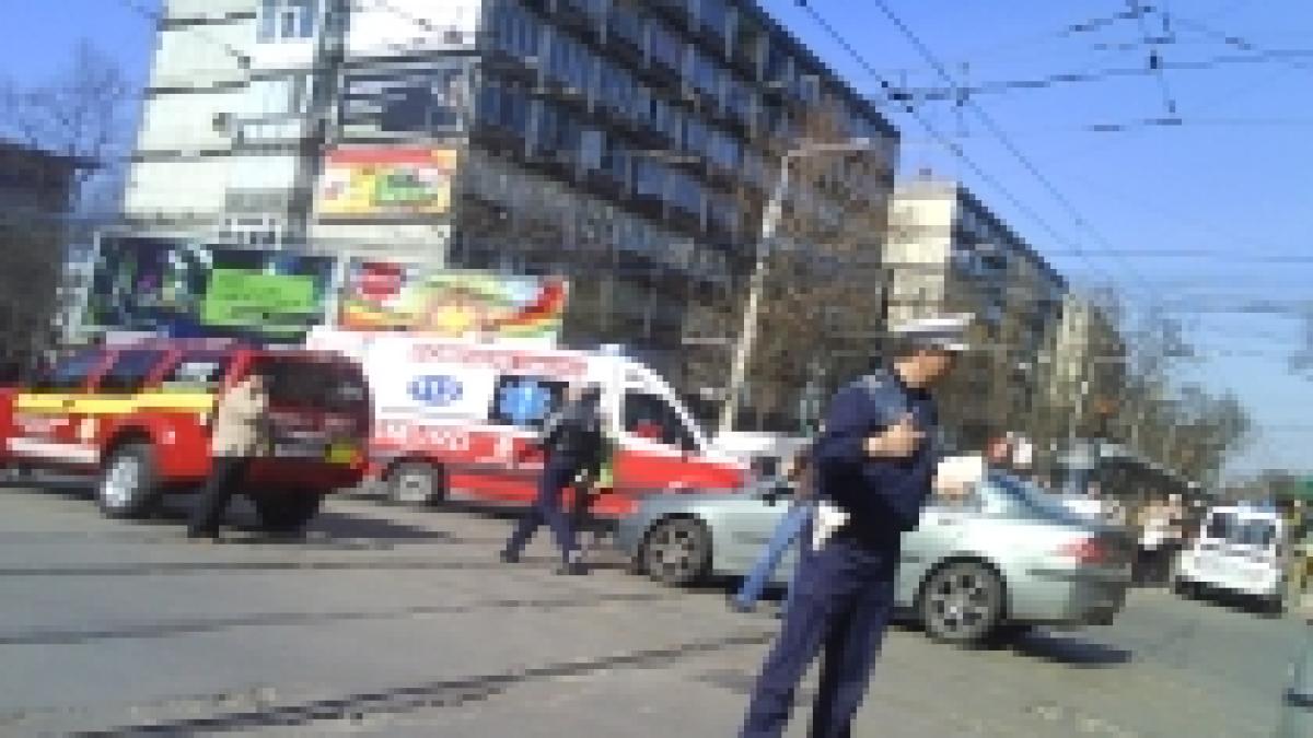 un accident de circulatie a blocat linia de tramvai 41 si intersectia miciurin cu turda foto