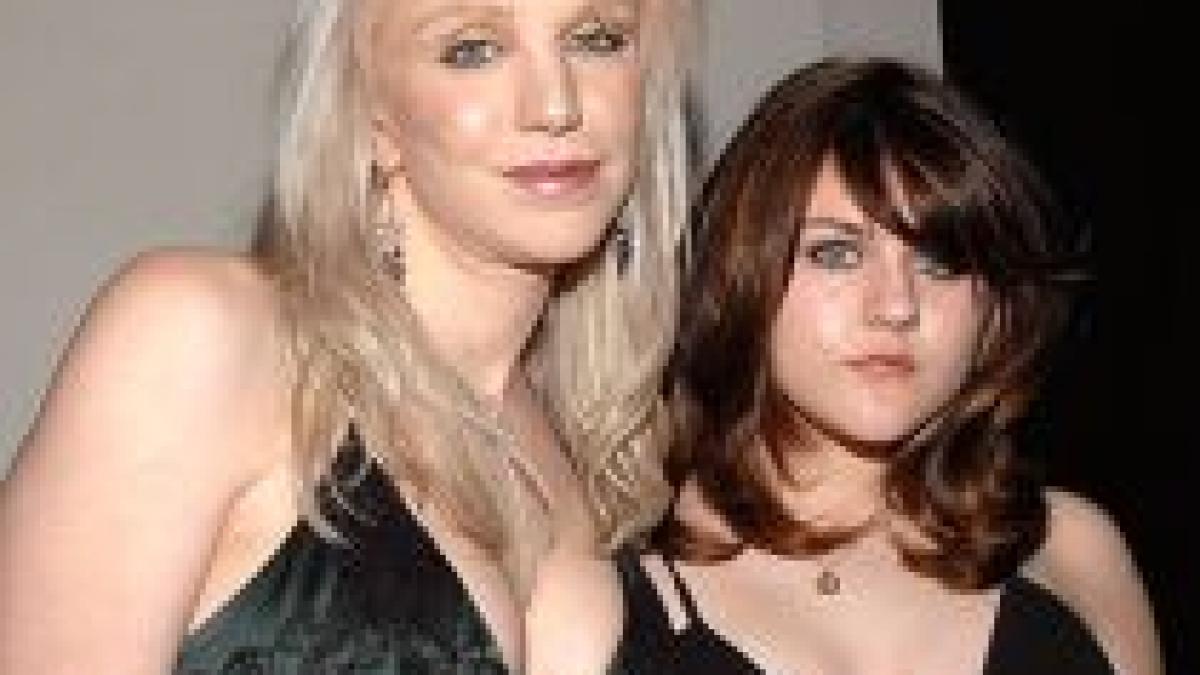 fiica lui kurt cobain a debutat in muzica