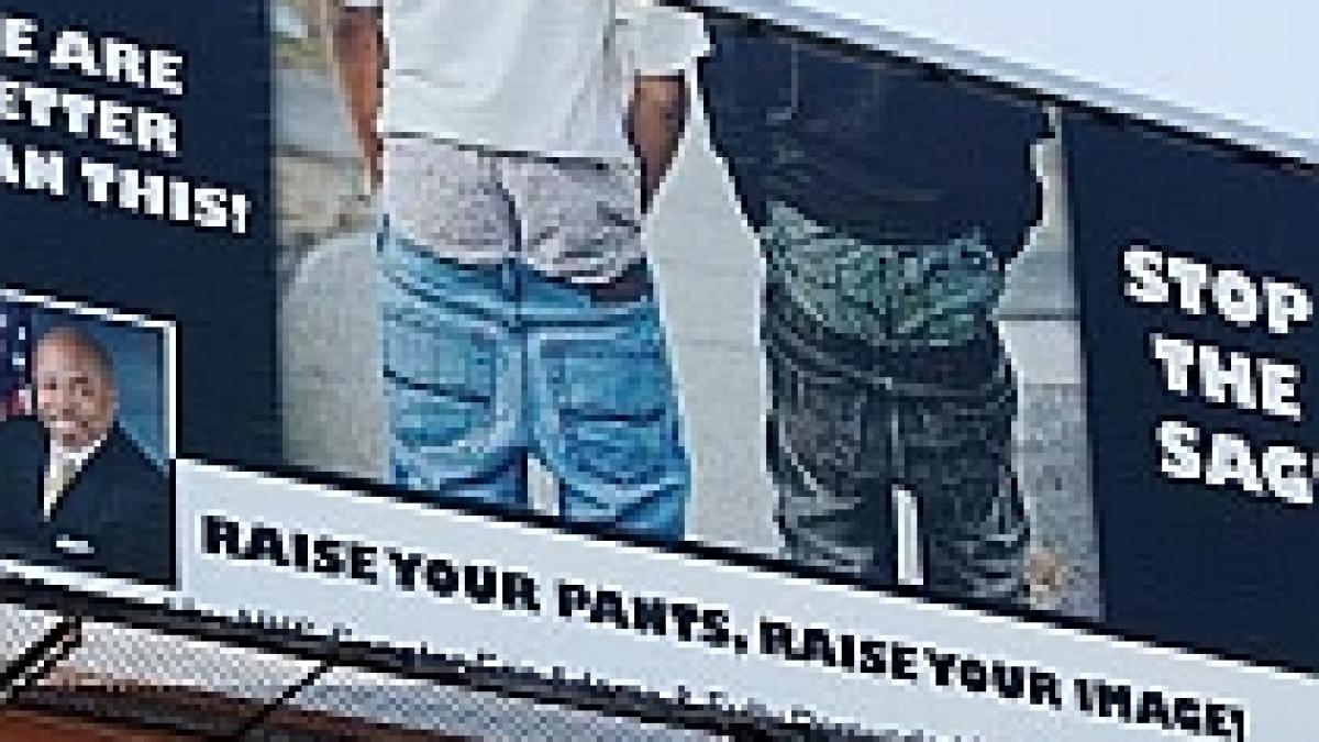 sua un senator le cere americanilor sa isi ridice pantalonii video