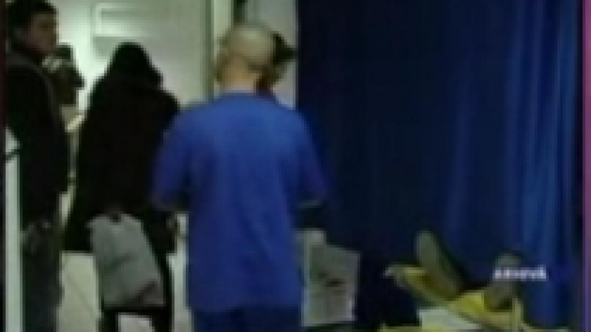 bacau o adolescenta si a infipt un cutit in abdomen incercand sa scape de sarcina video