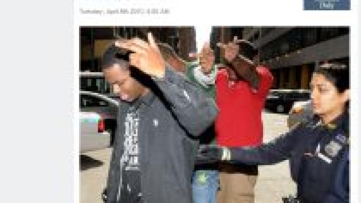 impuscaturi intre bande rivale in centrul new york ului patru oameni raniti 50 arestati video