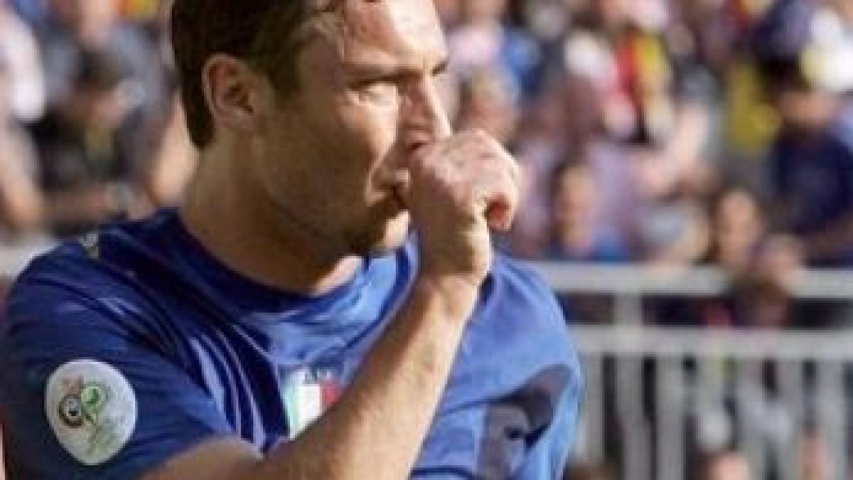 totti tine italia pe jar nu stiu daca voi participa la cupa mondiala din africa de sud