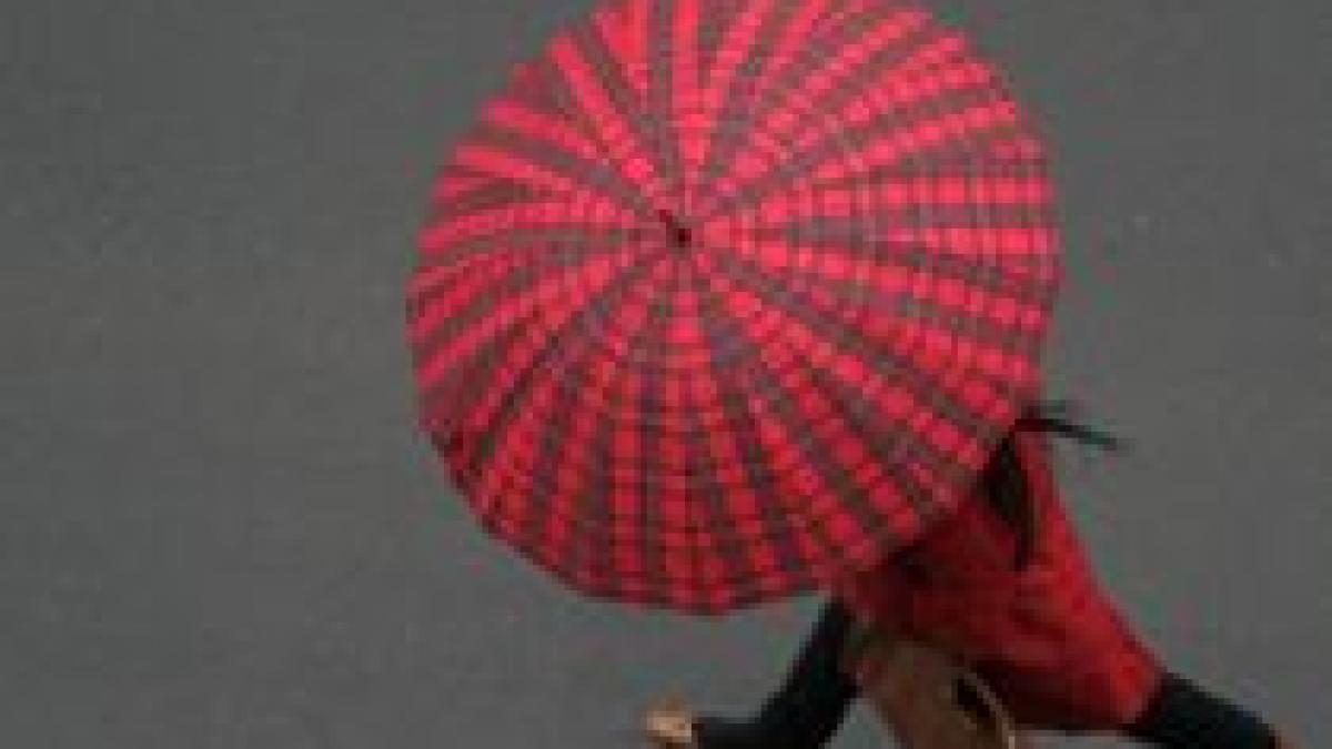 vreme capricioasa ploi si temperaturi scazute in urmatoarele zile vezi prognoza meteo