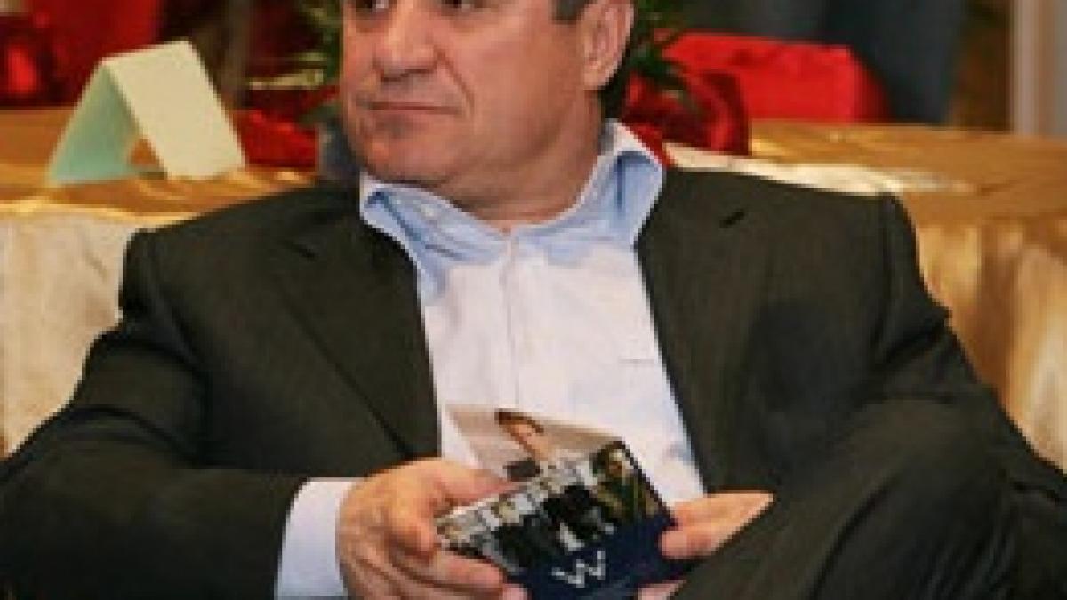 victor becali injura si loveste un sofer care i a zgariat masina si a fugit video