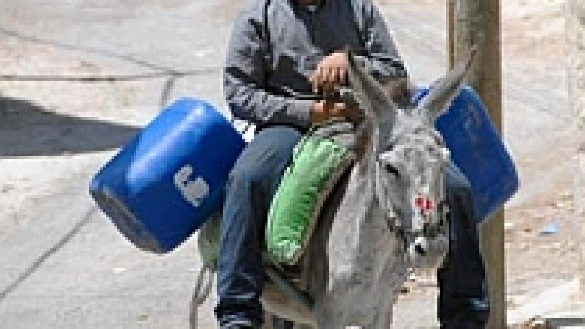 oficial evreu ameninta ca opreste apa palestinienilor