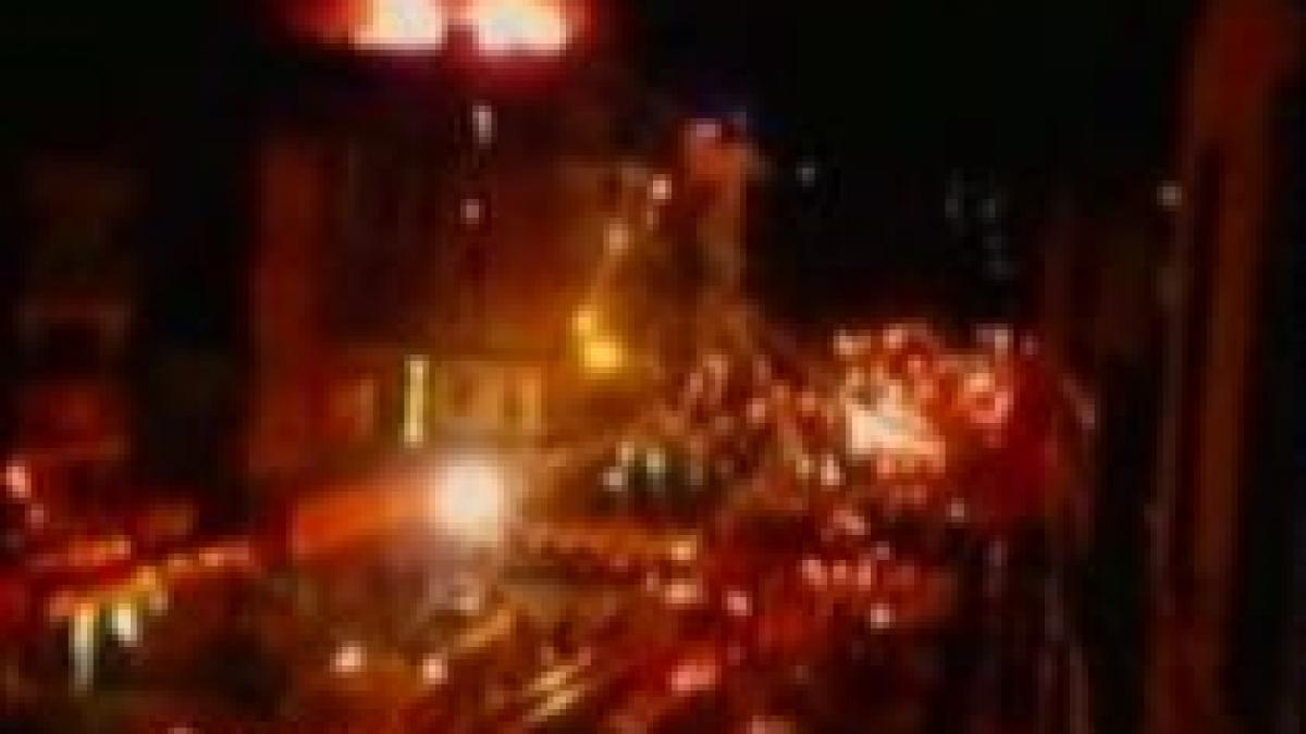incendiu puternic in cartierul chinezesc din new york video