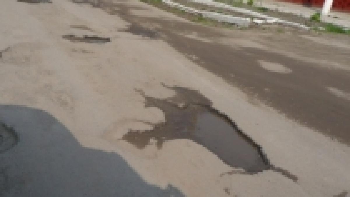 romania tara gropilor imagini cu craterele dintre slobozia si giurgiu foto