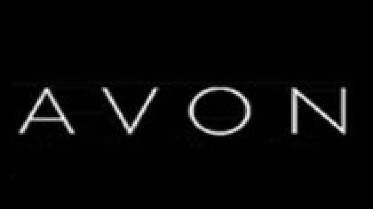 avon isi pune directorii pe liber din cauza suspiciunilor de coruptie