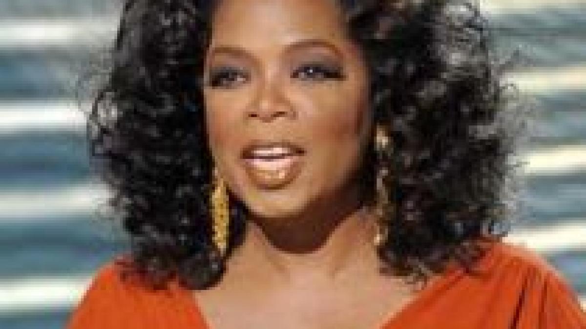 oprah winfrey s a prostituat si a intretinut relatii sexuale cu alte femei conform unei biografii