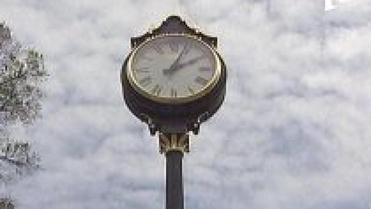 primaria capitalei a cumparat 10 ceasuri placate cu aur in valoare de un milion de euro