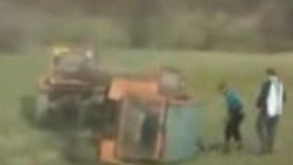 romanii fac offroad extrem cu tractorul video