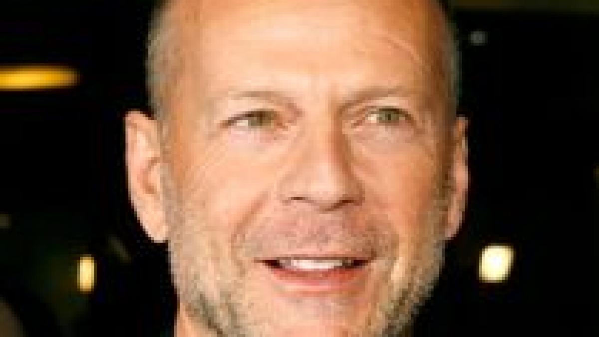 bruce willis isi lanseaza propriul parfum