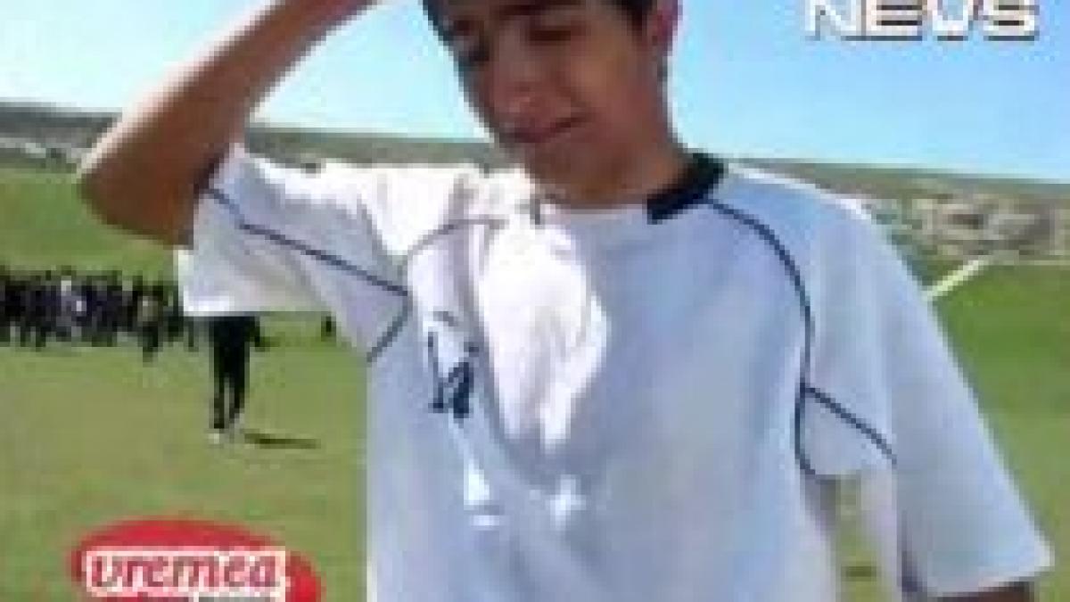 bate picioare si sticle in cap la un meci din campionatul judetean vaslui video