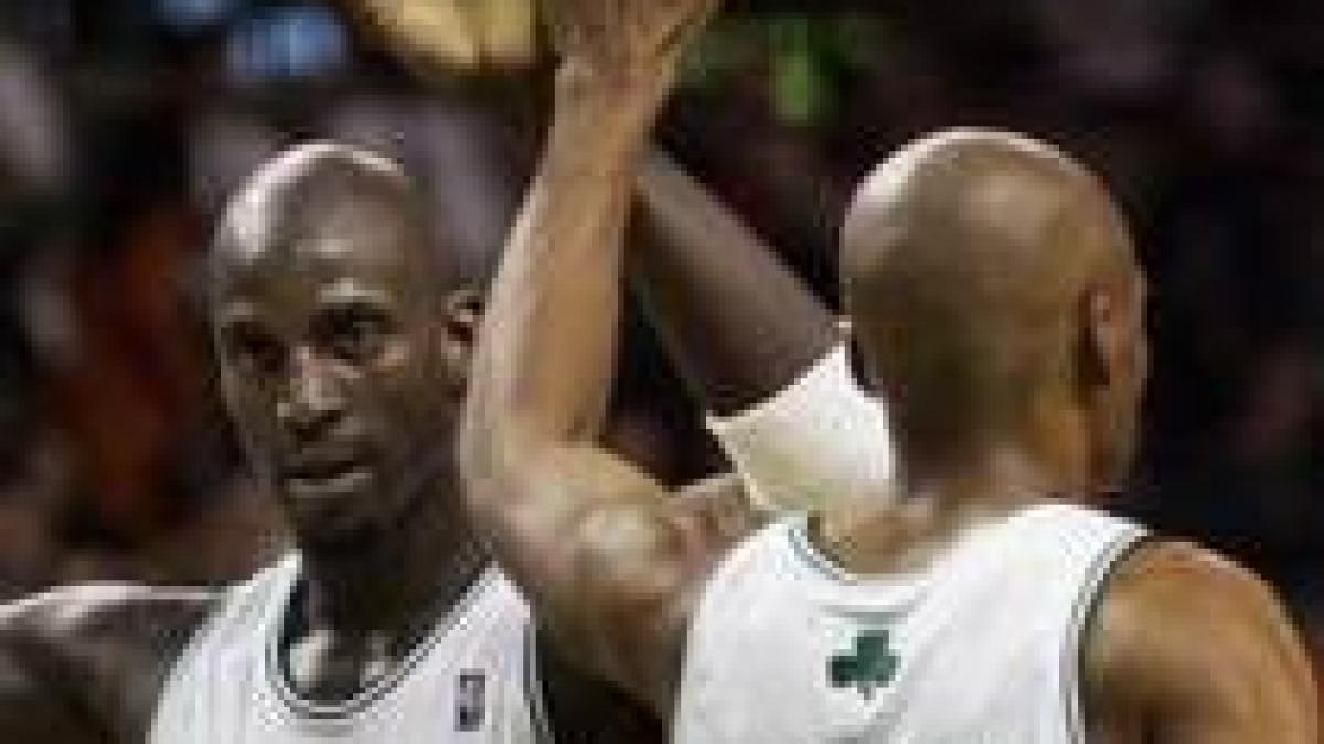 celtics dezmembreaza miami in boston 106 77 dwight howard jucatorul defensiv al anului
