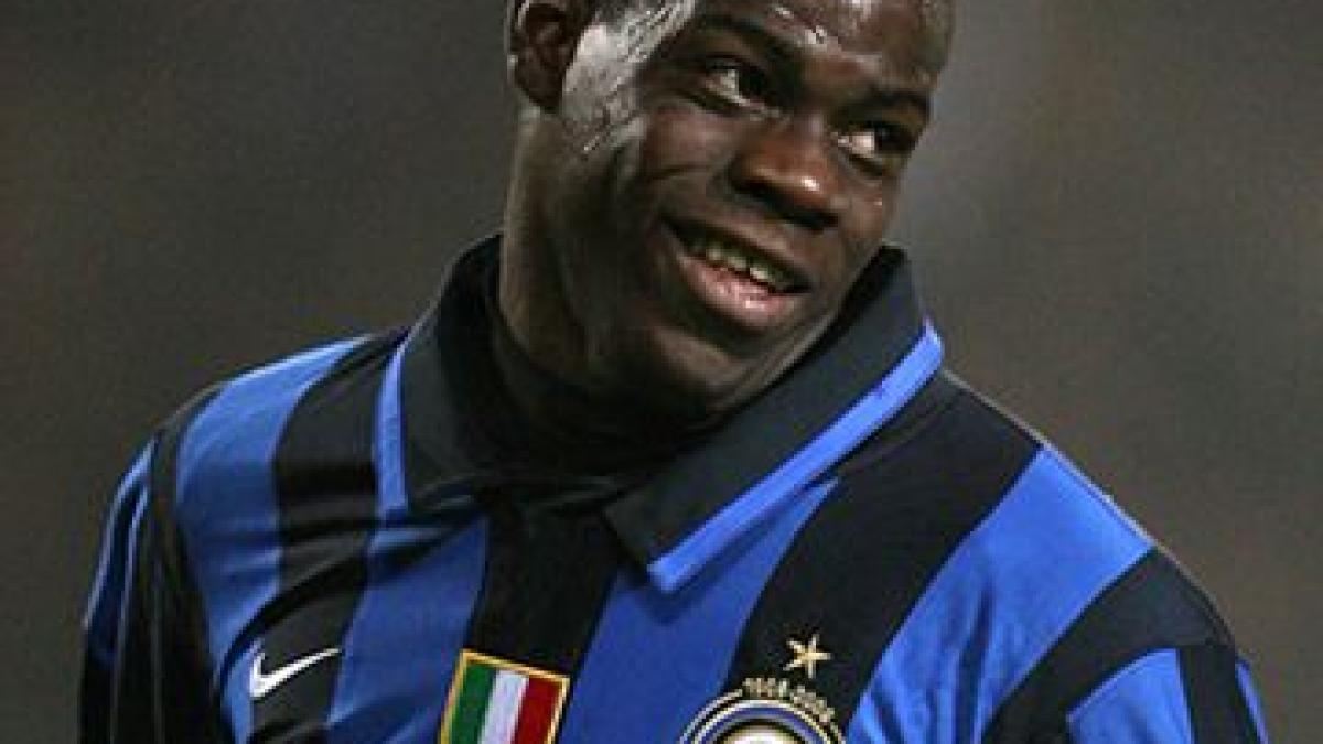 mario balotelli criticat de colegii de la inter dupa iesirea nervoasa de la finalul partidei cu