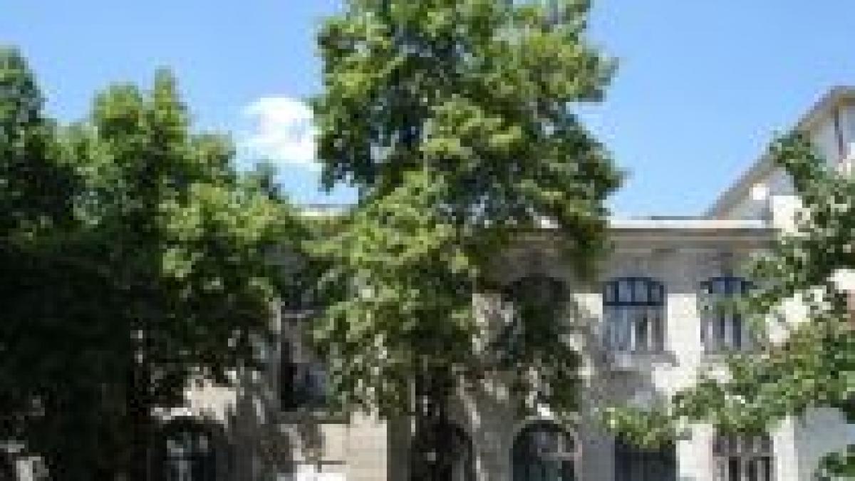 protest fata de noua conducere la institutul cantacuzino video