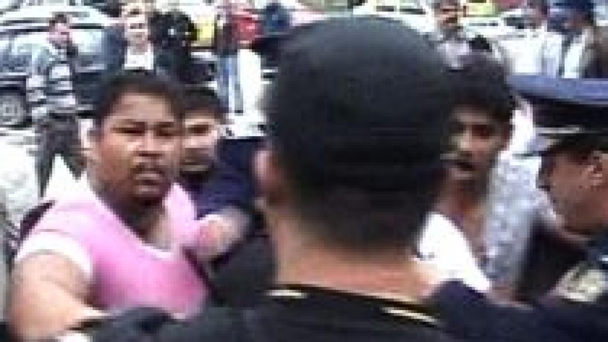 scandal la pitesti peste 100 de romi au luat cu asalt spitalul de urgenta video