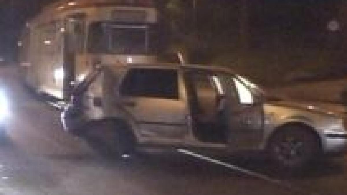 resita un sofer de 20 de ani provoaca un carambol in centrul orasului video