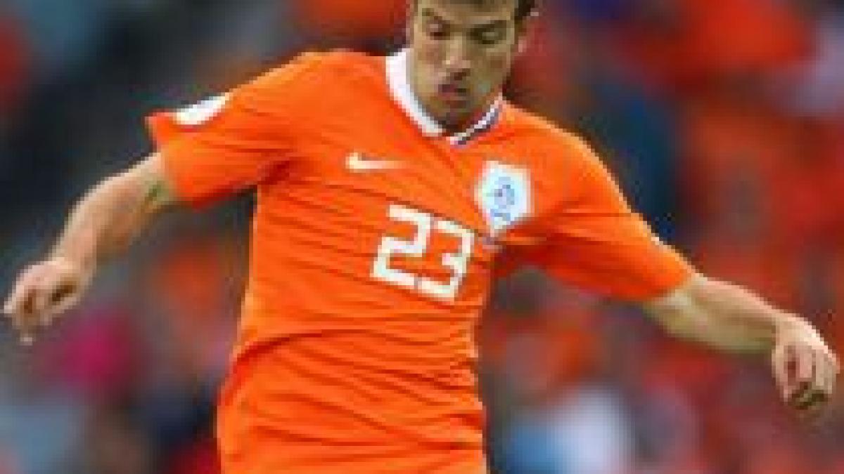 olandezul van der vaart poate pierde cupa mondiala din cauza unei rupturi musculare