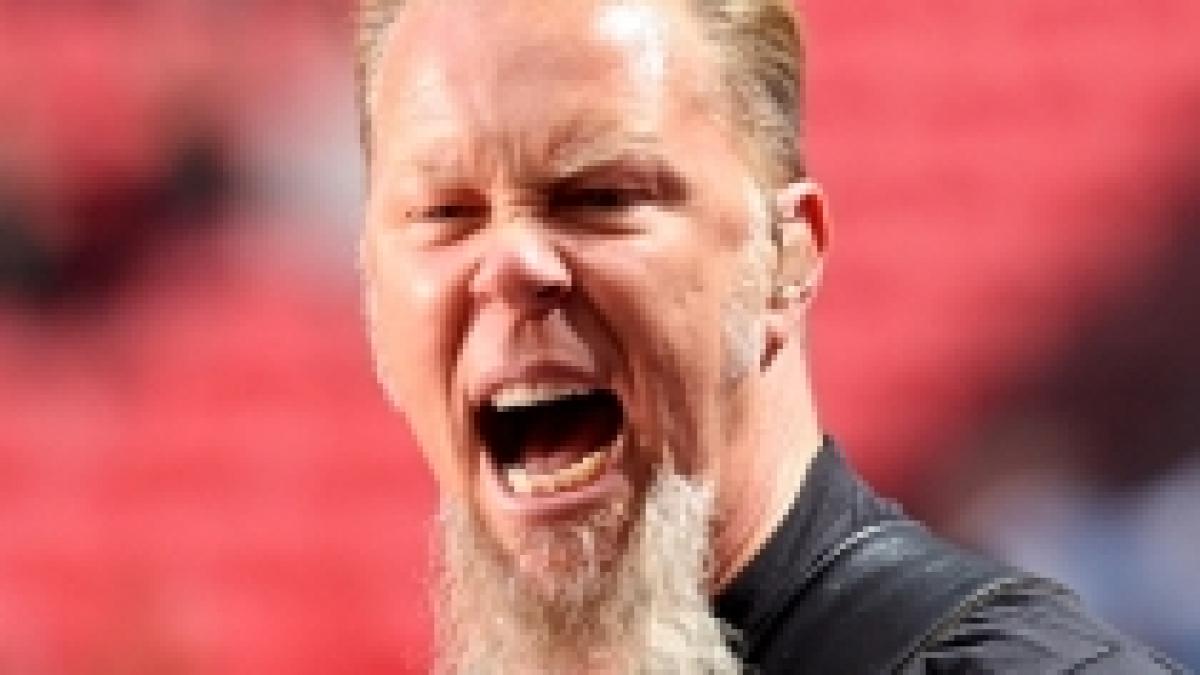 liderul trupei metallica james hetfield victima unei escrocherii video