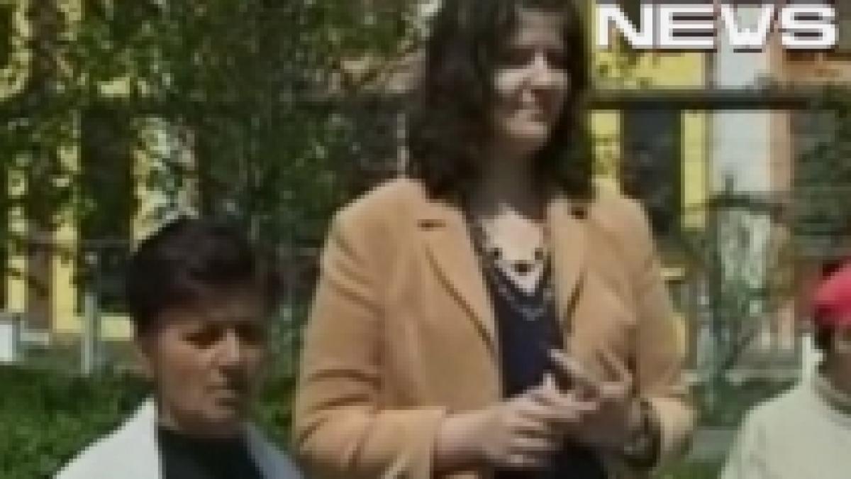 cel mai inalt om din lume indragostit de o romanca de 2 metri video
