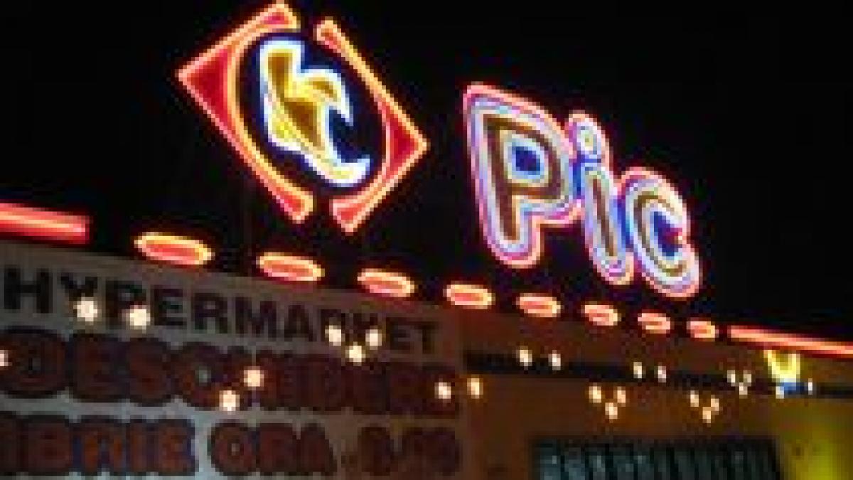 pic isi redeschide magazinele din tara dupa ce in noiembrie cerea intrarea in insolventa