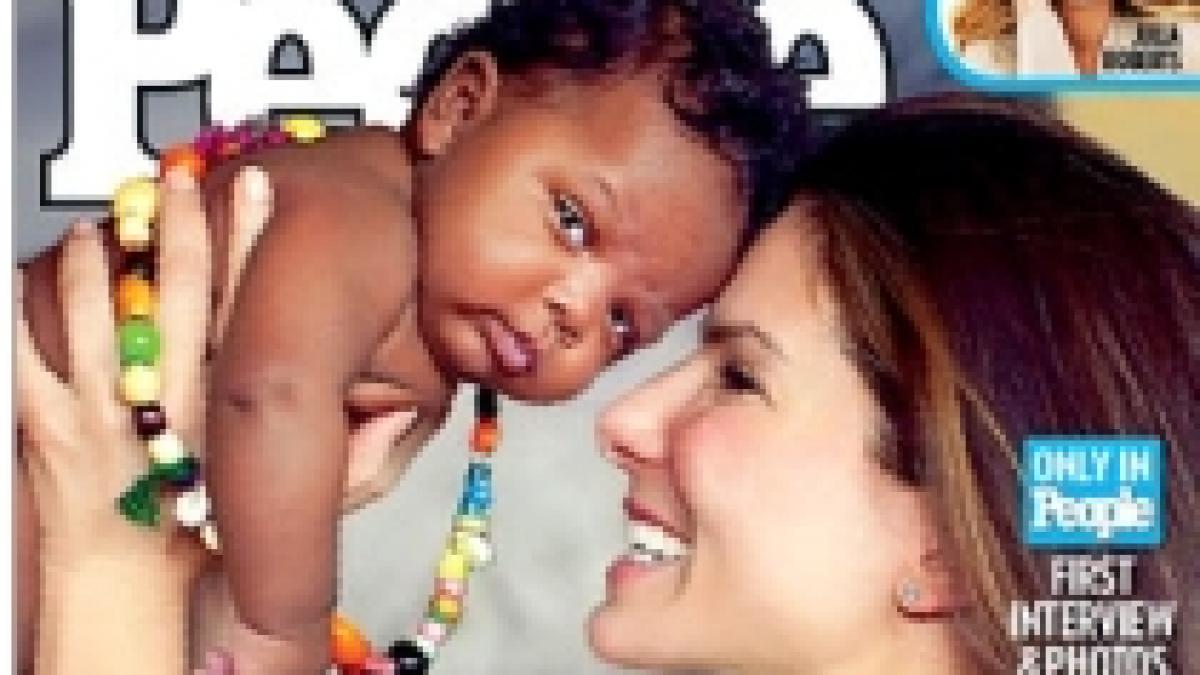 sandra bullock a adoptat un copil de culoare foto