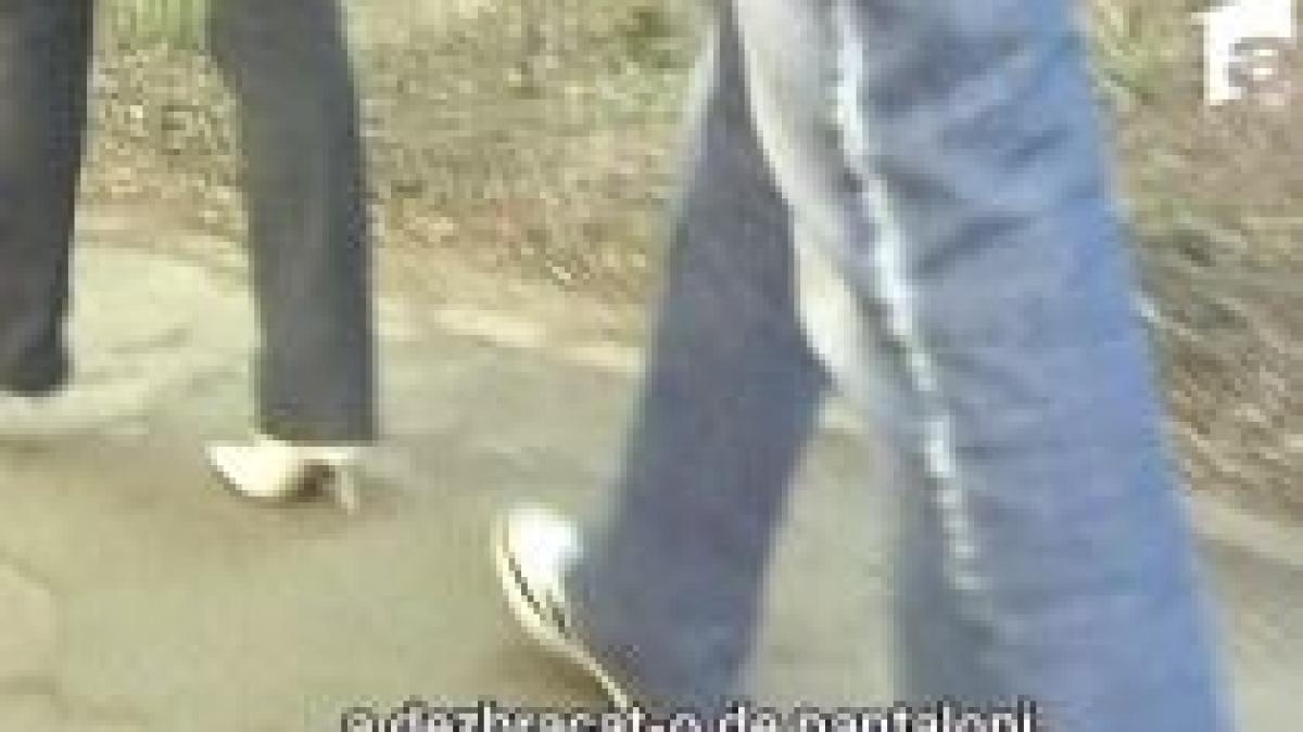 nu a putut sa strige o tanara surdomuta a fost violata si talharita de un necunoscut la galati video