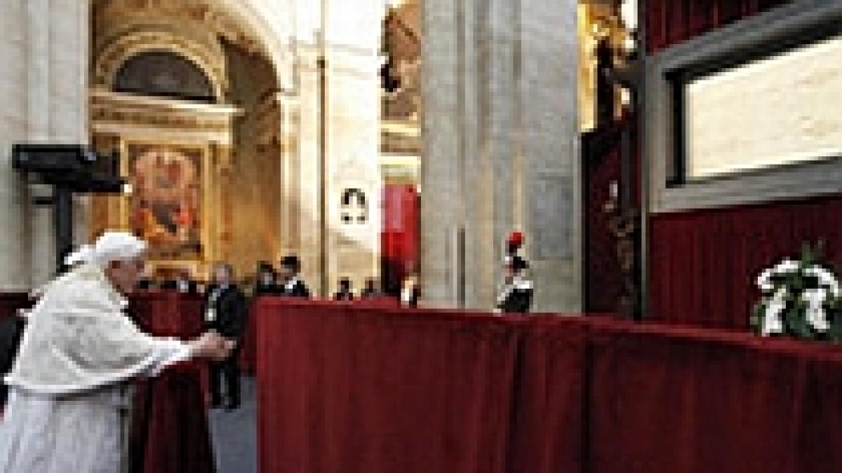 papa elogiaza giulgiul din torino dar evita problema autenticitatii