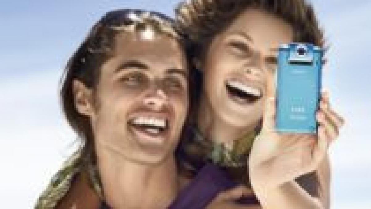 sony anunta bloggie un nou concept intruchipat de doua camere mobile hd snap pentru filmari